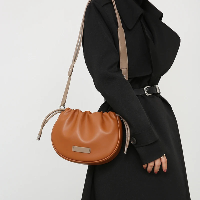 

Freemoyi 2023 Vintage Bag Crossbody Bag Casual Retro Female Luxury Design Shoulder Bag Hobos Handbag Pleated Mixed Color Bag