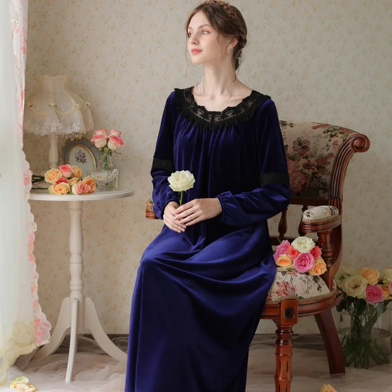 Lace round neck long sleeved plush nightdress women's winter long skirt warm golden velvet nightgown loose oversize home clothes