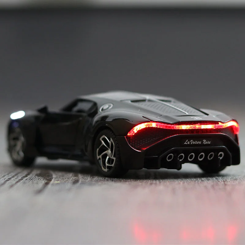 Модель спортивного автомобиля Bugatti La Voiture черная модель игрушечного литый под