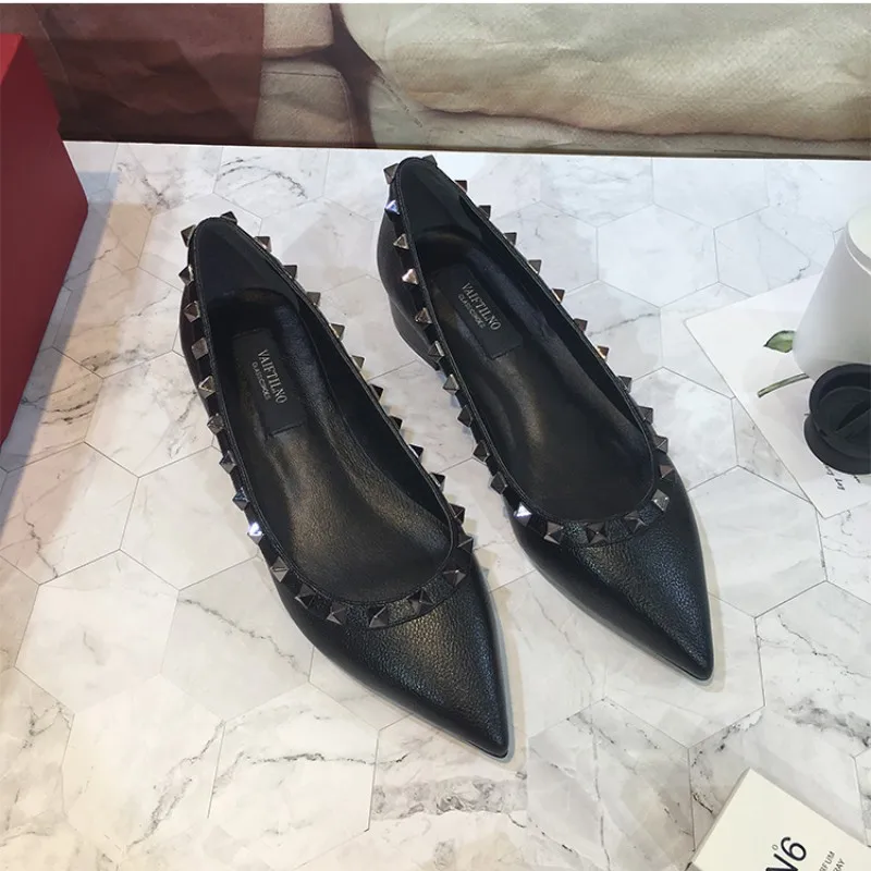 New Versatile Pointed High Heels Women's Shoes Shiny Metal Rivet Genuine Leather Black Pumps Low Heels 3cm Sexy Wedding Shoes 41