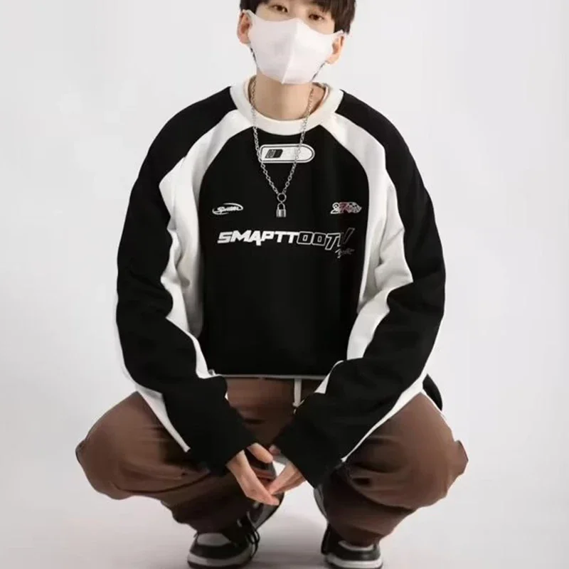 

Толстовка мужская контрастная составного кроя с круглым вырезом и длинным рукавом