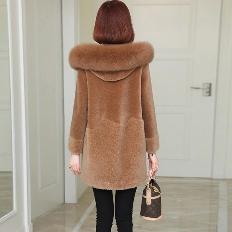 Women Winter Thick Warm Short Plush Jacket Faux Mink Fur Parkas 2022 New Korean Fashion Fluffy Long Sleeves Faux Fur Teddy Coat