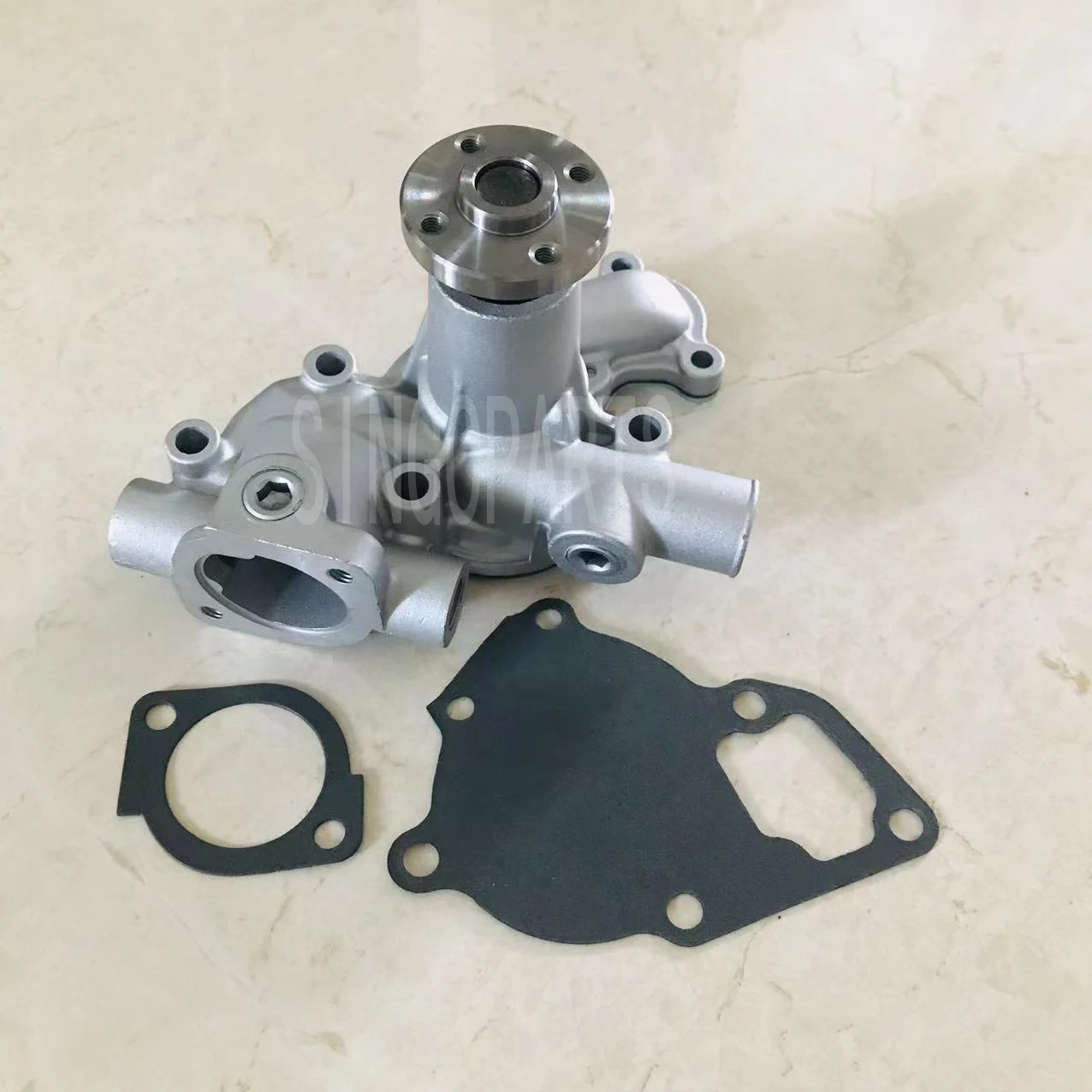 119810 -42000 -42001 Водяной насос двигателя для Komatsu Yanmar 3TNE82A 3TNV82A 3TNC78E 3D82 3TN75 3D78N 3D80