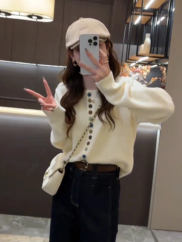 Цветной вязаный кардиган с круглым вырезом и пуговицами женский свитер на осень