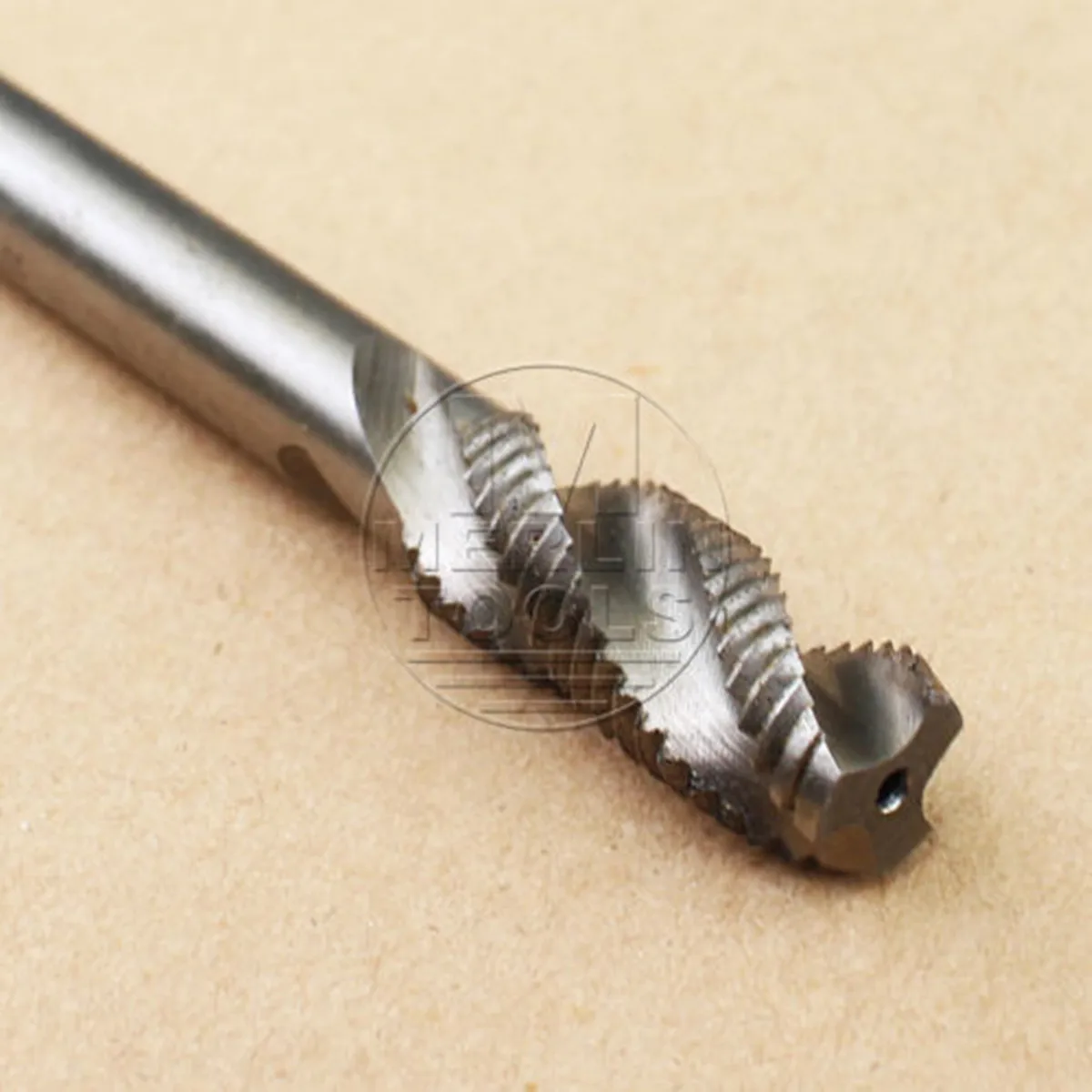 M12 x 1 0 25 5 75 Метрическая спираль из быстрорежущей стали Правосторонний метчик