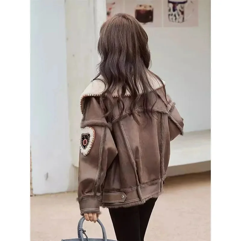 Женское зимнее пальто из овечьей шерсти с отложным воротником