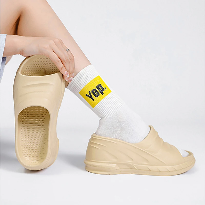 2023 New High Fashion Large Brand Slope Heel Slippers And Sandals Women Summer Outside Casual Anti-Slip Wedge Open-Toe Shoes