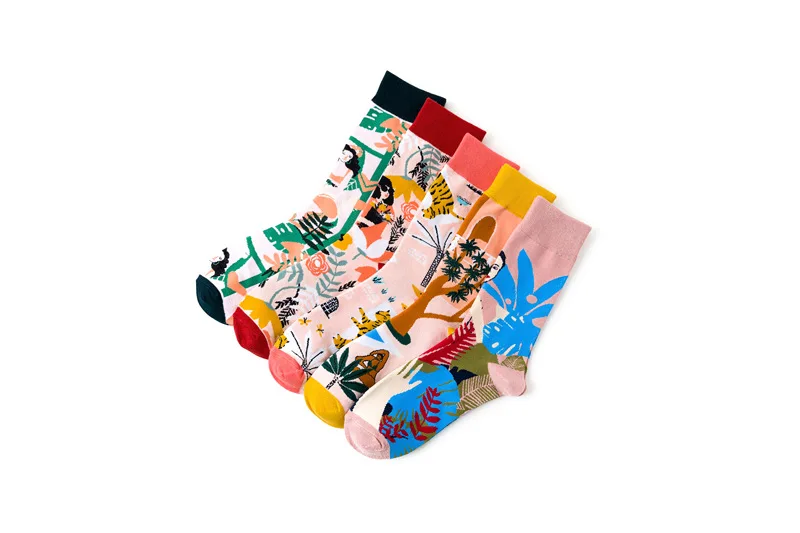 Beauty illustration small animal creative medium tube socks European and American street literature and art women's cotton socks