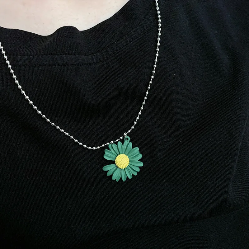 

Wholesale Sunflower Cute Plastic Women Custom Name Girlfriends Charm Best Friend Daisy Bead Plant Chain Necklace For Girl