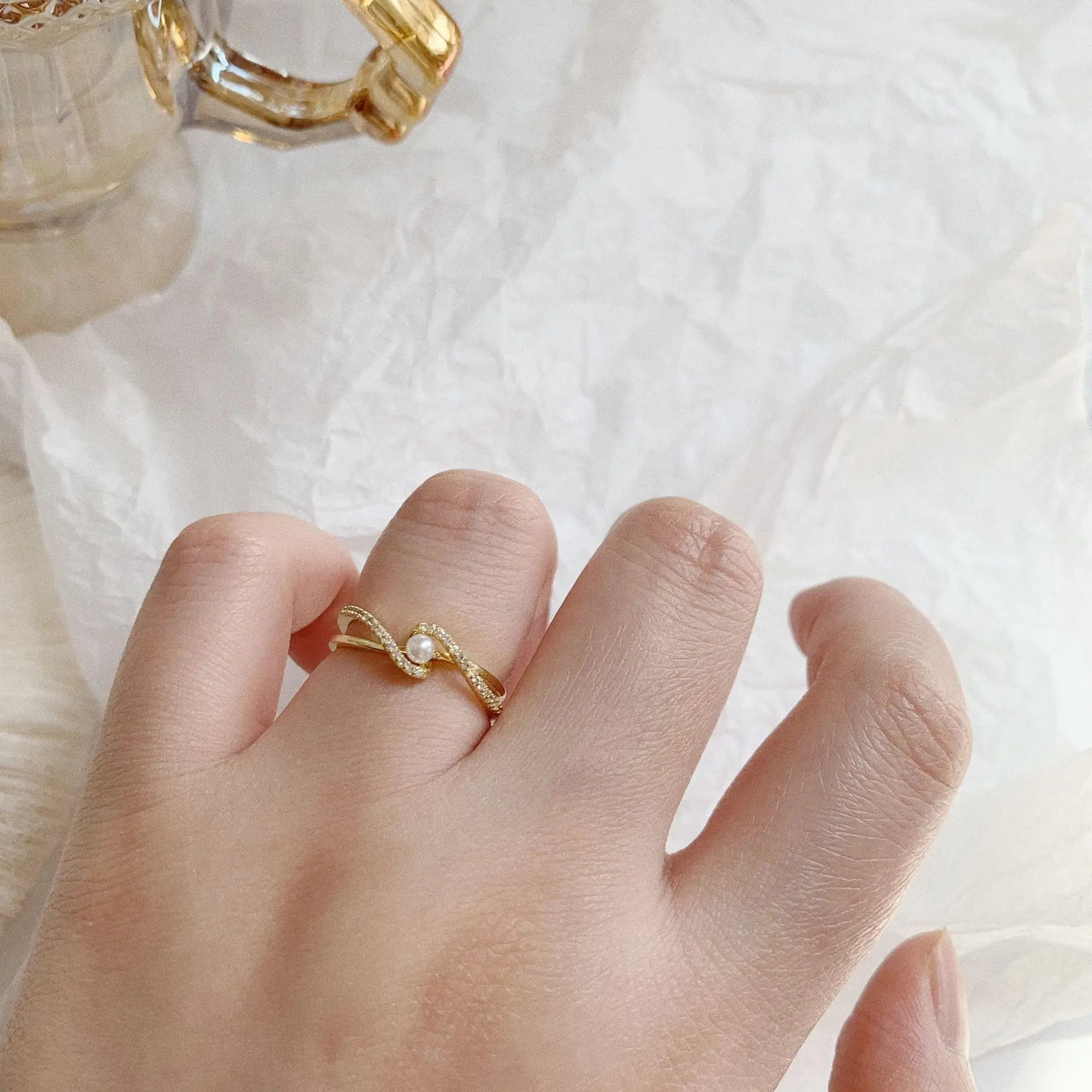 

Pearl Cross Ring Fashion Simple Adjustable Ring Vintage Design Open Ring Couple Rings Luxury Jewelry Rings for Women Lovers Ring