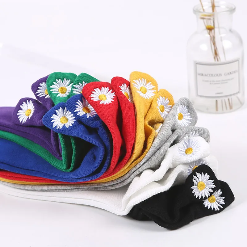 5 Pairs of Women's Embroidered Daisy Socks Cotton Multicoloured Bear Love Heart Short Socks Funny Casual Happy Puppy Ankle Socks