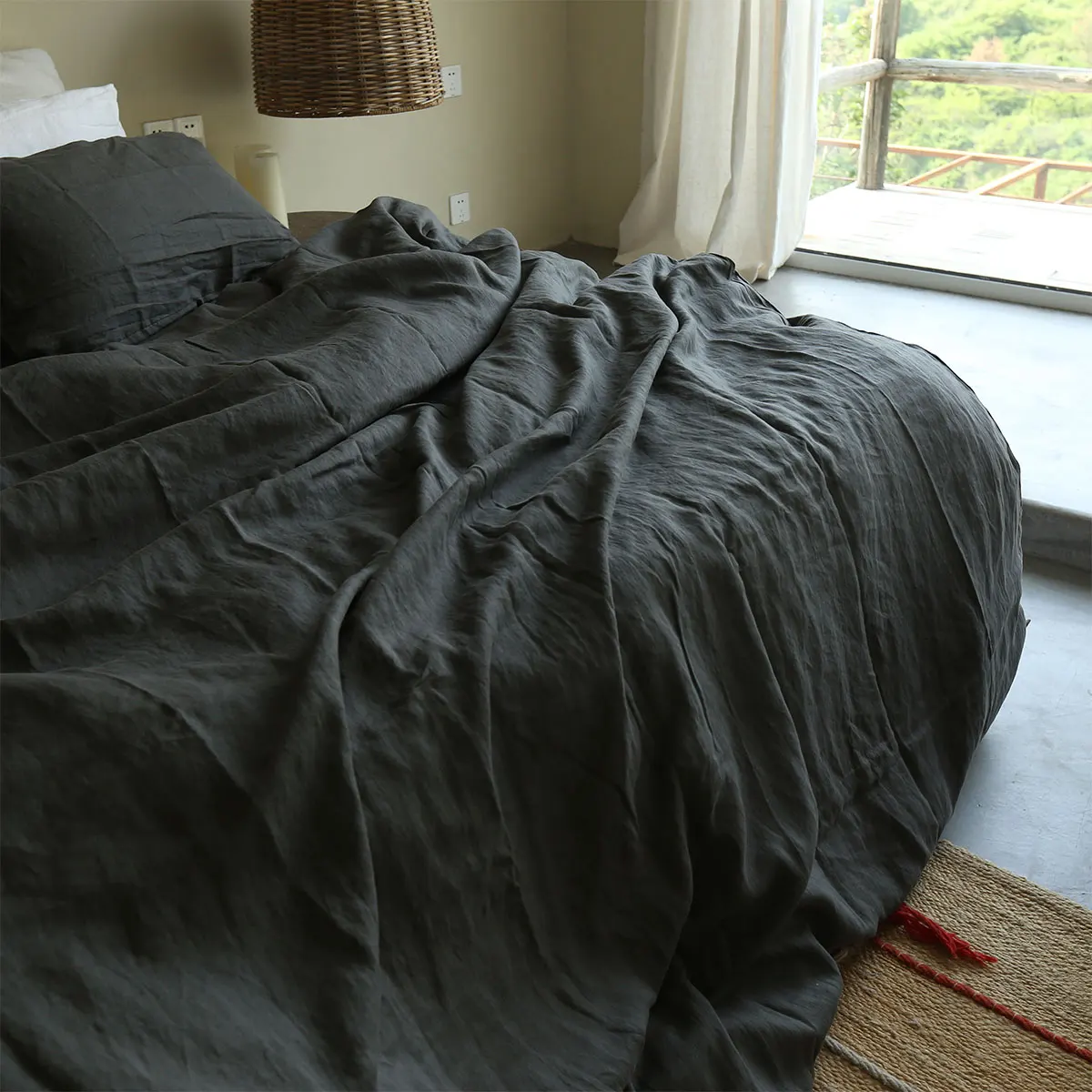 Комплект постельного белья из чистого льна темно-серого цвета пододеяльник и