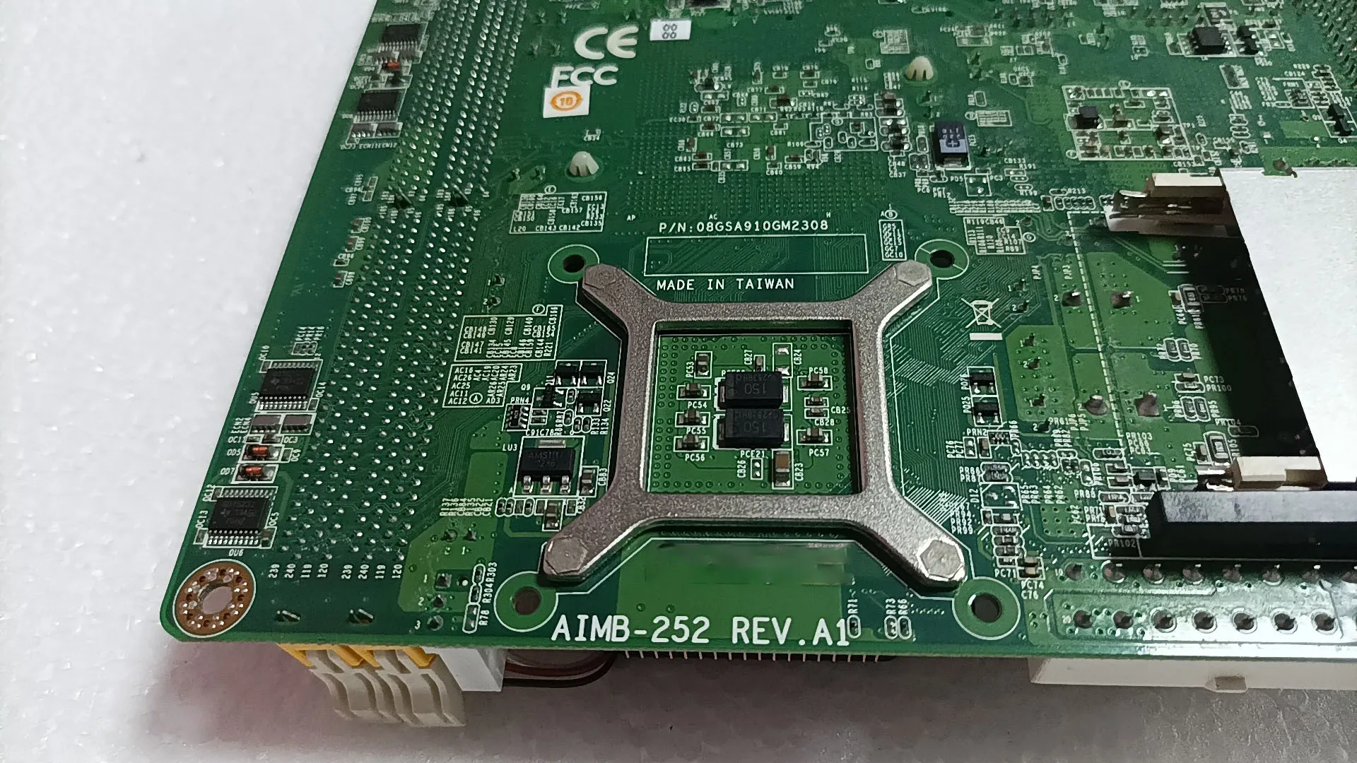 Фото AIMB-252G2-00A1E Промышленная материнская плата Mini-ITX с двумя сетевыми портами, одна плата, цена AIMB-252 AIMB-252G2 №4
