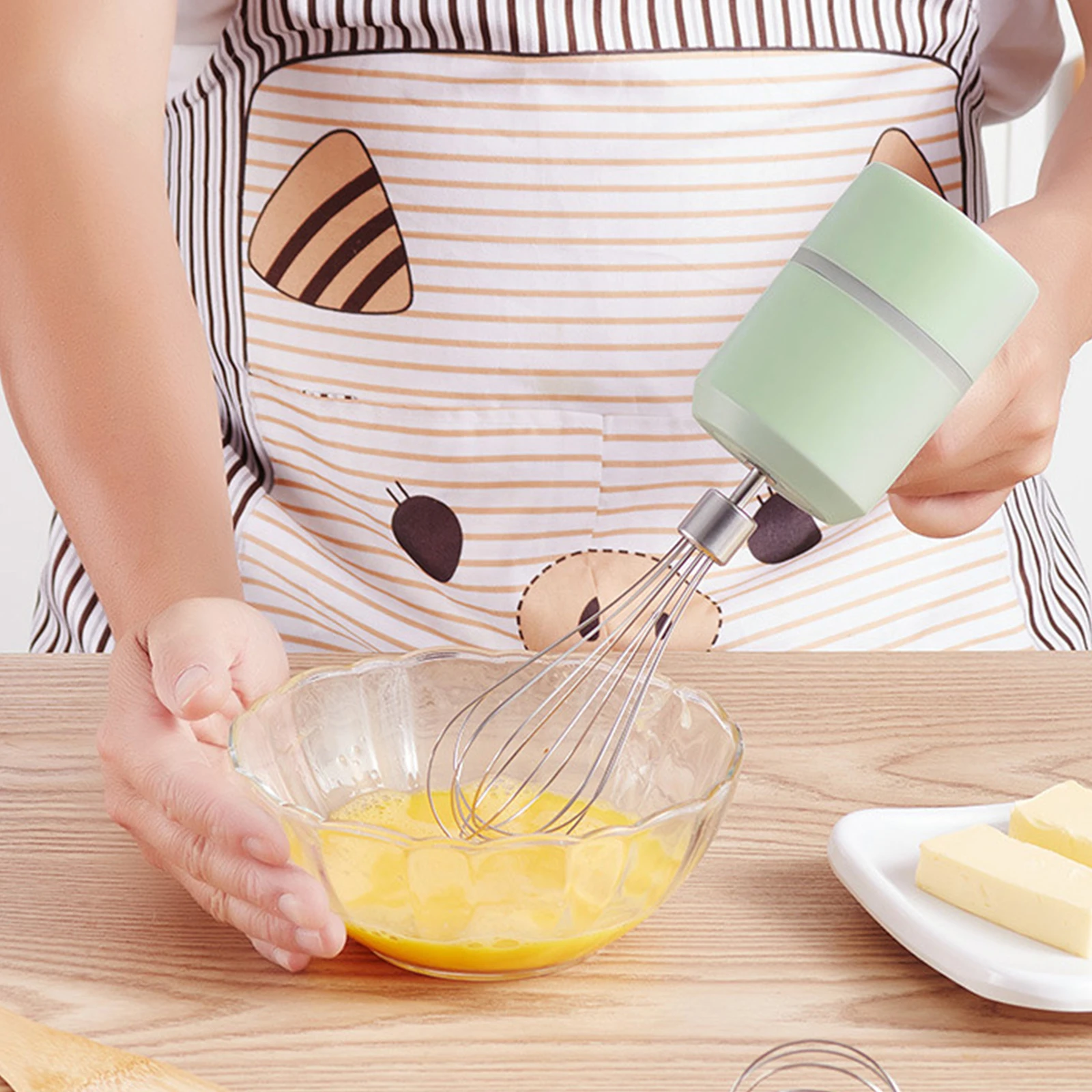 

Кухонный беспроводной Электрический мини-взбиватель для яиц два в одном давилка чеснока домашний жаровня крем венчик блендер для теста