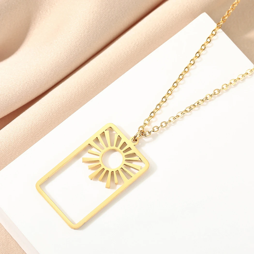 

CHENGXUN Dainty Sun Pendant Necklace for Women Girls Stainless Steel Geometric Charm Neck Chain Vergina Sun Choker Jewelry Gift