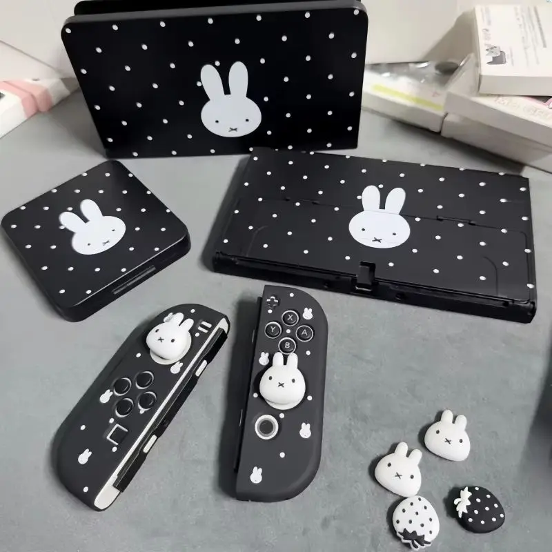 Фото Защитный чехол Millie для любителей игр для Nintendo Switch OLED, Miffy Polka Dot, раздельный, жесткий корпус, мягкая ручка, с накладками для пальцев №2