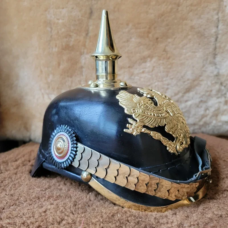 Немецкий заостренный шлем PICKELHAUBE времен Второй мировой войны прусский армейский