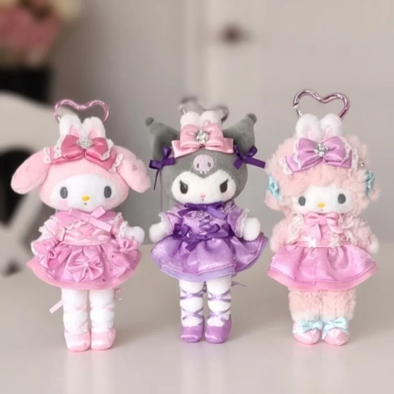 Фото Плюшевый брелок Sanrio My Melody Kuromi в виде платья для балета My Sweet Piano с застежкой в форме сердца, милый плюшевый аксессуар для сумки для фанатов аниме №1
