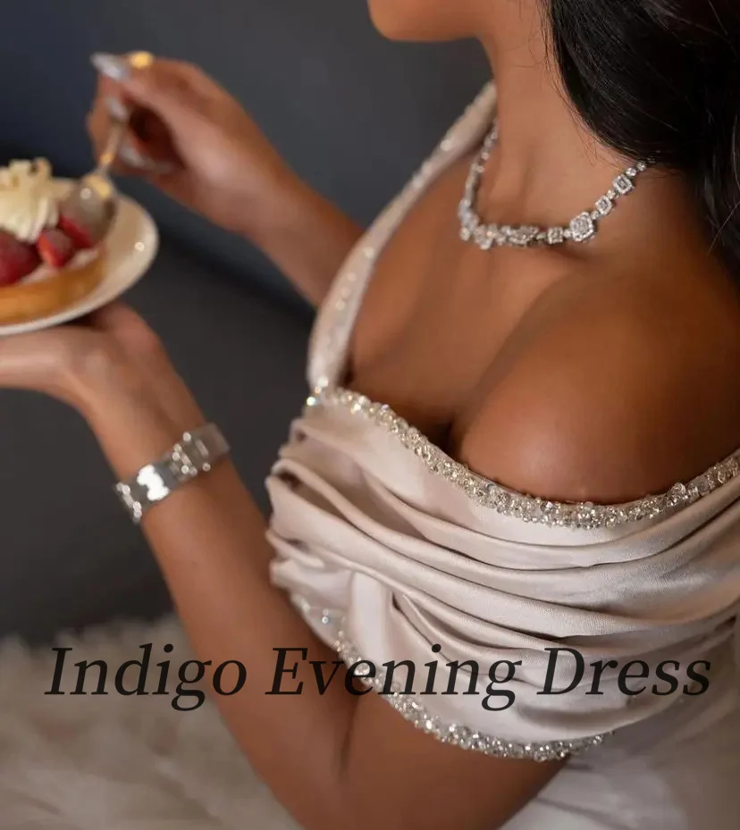 Рисунок 4 - Асимметричное платье цвета индиго