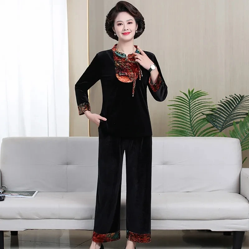 Женский бархатный спортивный костюм-двойка в этническом стиле