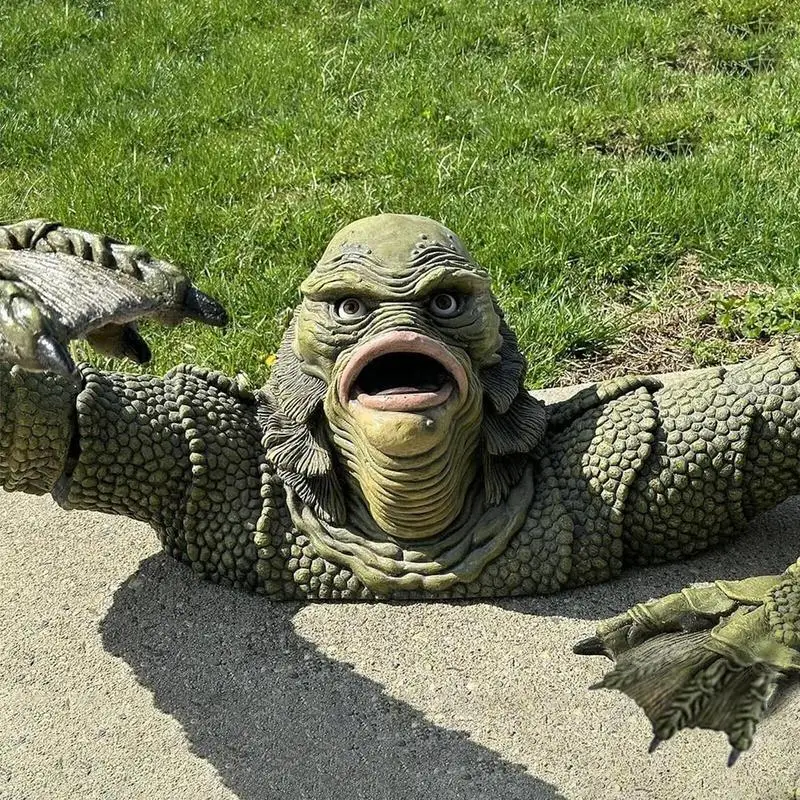 

Black Lagoon Biological Halloween Tomb Universal Monsterss Walker Horror Figure Door Hanging Sign Statue Retro Home Wall Decor