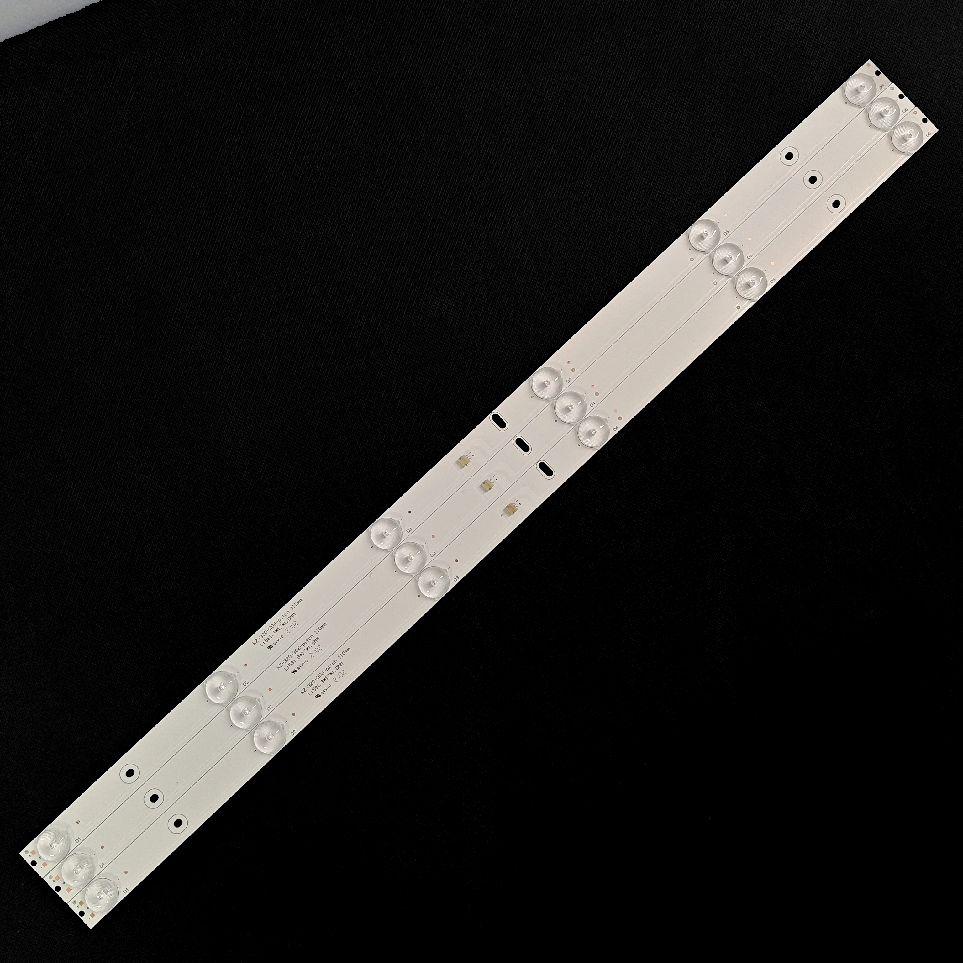 Фото 3 шт./компл., 32 дюйма, 582 мм, светодиодная лента для подсветки для Hisense 6led 3V KZ-320-306-pitch JHD315GH-E52 LHD32D33TUK LHD32D33 STV-LC32ST880WL №2