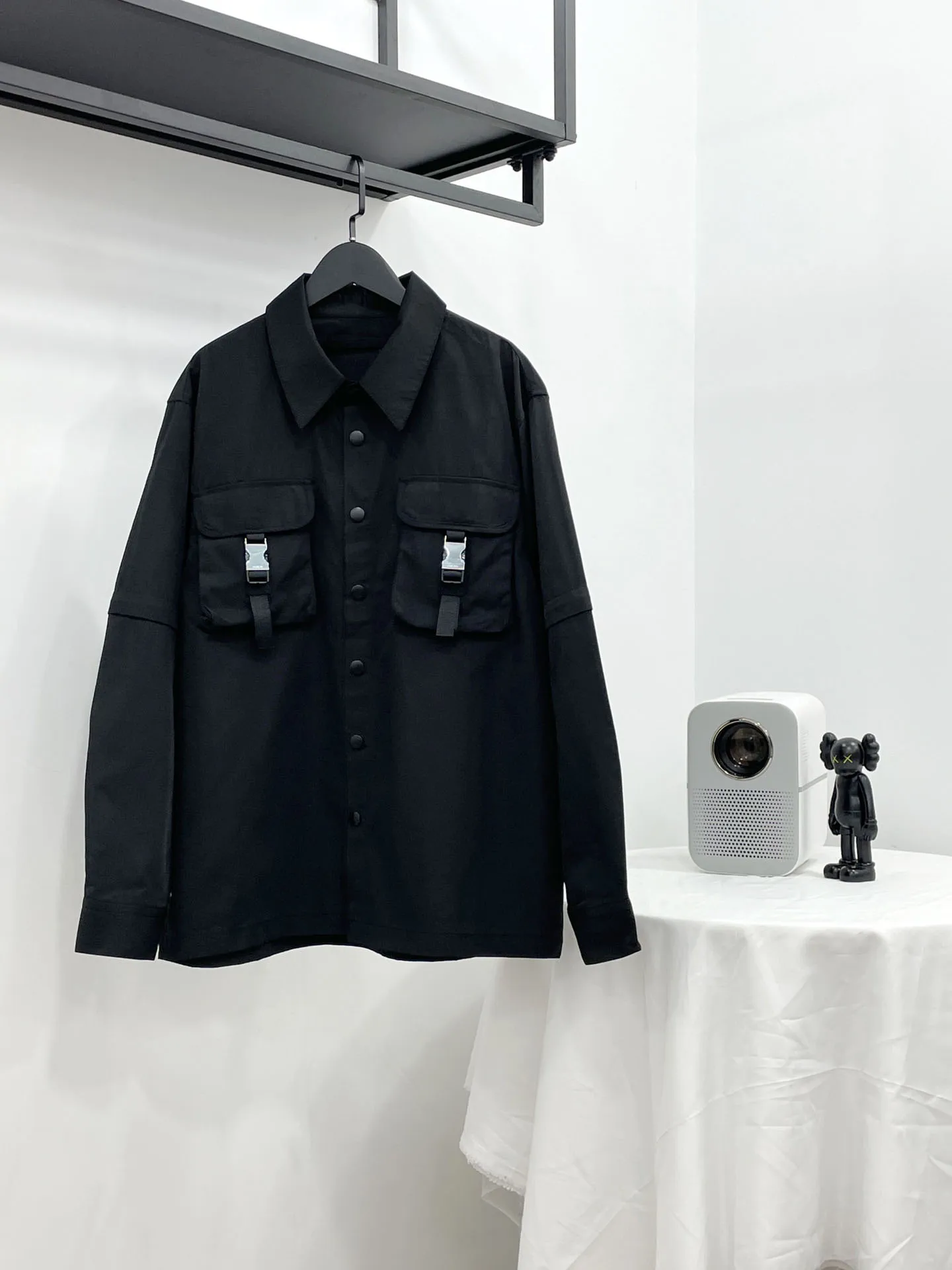 

2023 Spring And Autumn Men's Jacket New Tooling Style Pocket Shirt Nylon Comfortable Fabric Dark Black Wild Couple Models