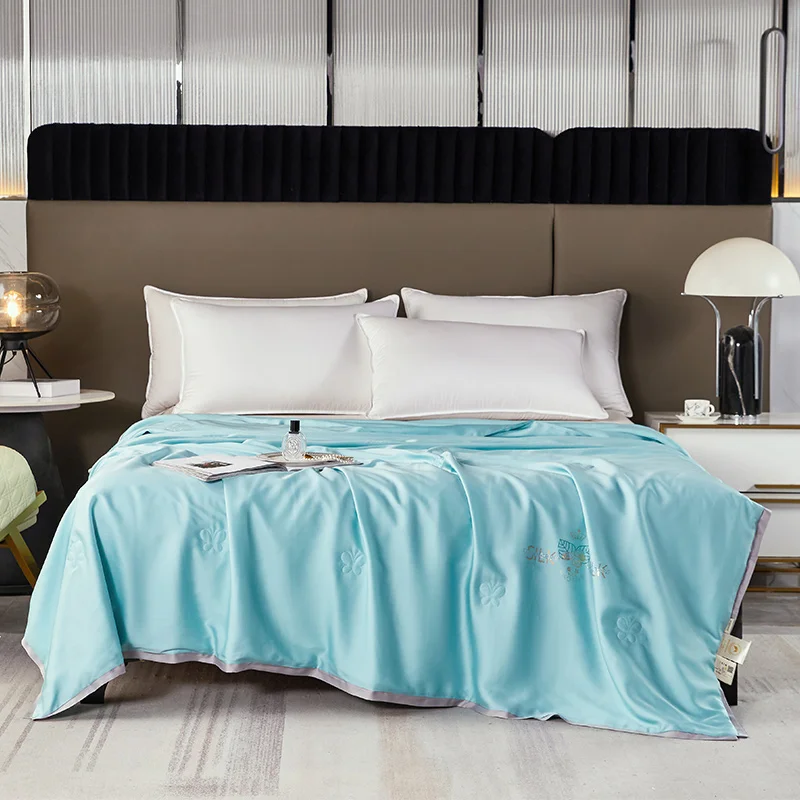 

New Arrival Mulberry Silk Quilt Bedding Thin Air Conditioning Silk Quilt Exquisite Luxury Quiet Elegant