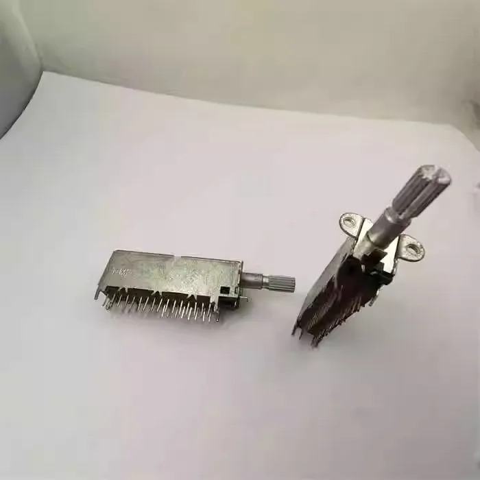 Переключатель с длинным ремешком: 4 ножа 5 передачами длина стержня 20 мм цветок 32