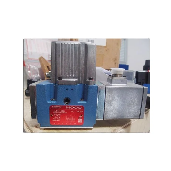 Сервоклапан MOOG D661-4072