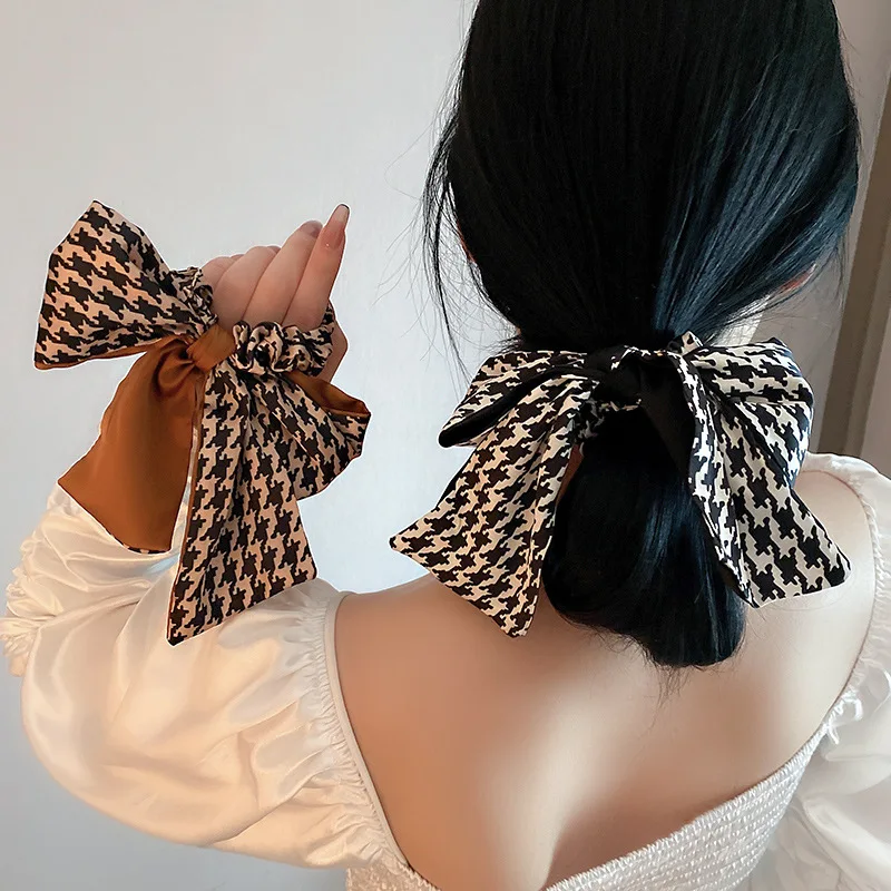 

South Korea Fashion Simple Personality Hair Rope Spring New Suede Bowknot Headwear Mesh Red Temperament Design