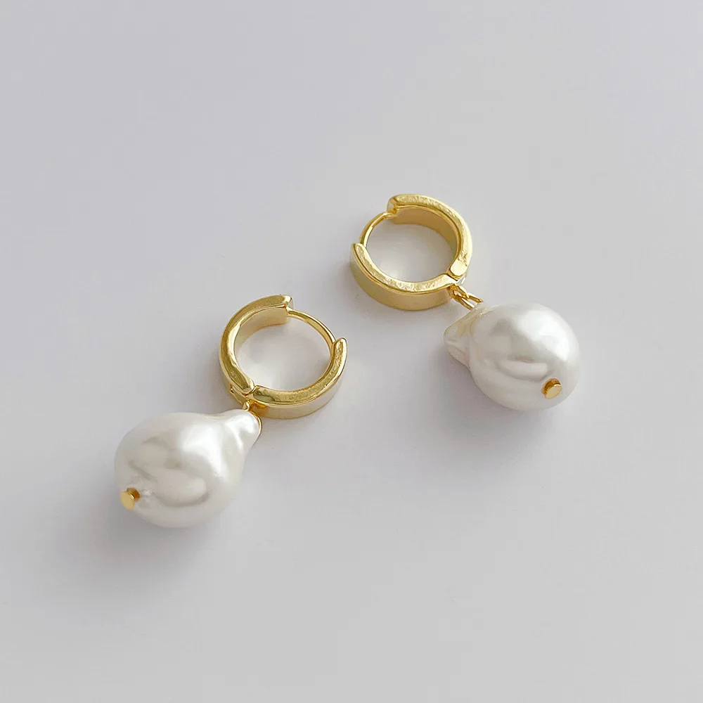 

Japanese and Korean Retro Design Baroque Imitation Pearl Ear Buckle Metal Earrings All-match Ear Jewelry