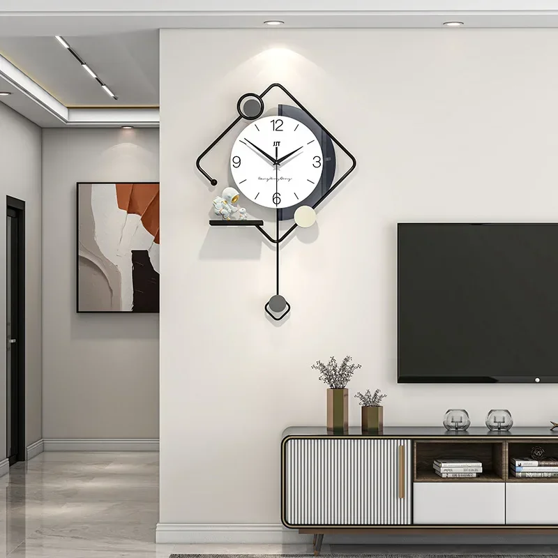 Настенные часы с астронавтом для украшения дома кварцевые и бесшумные в