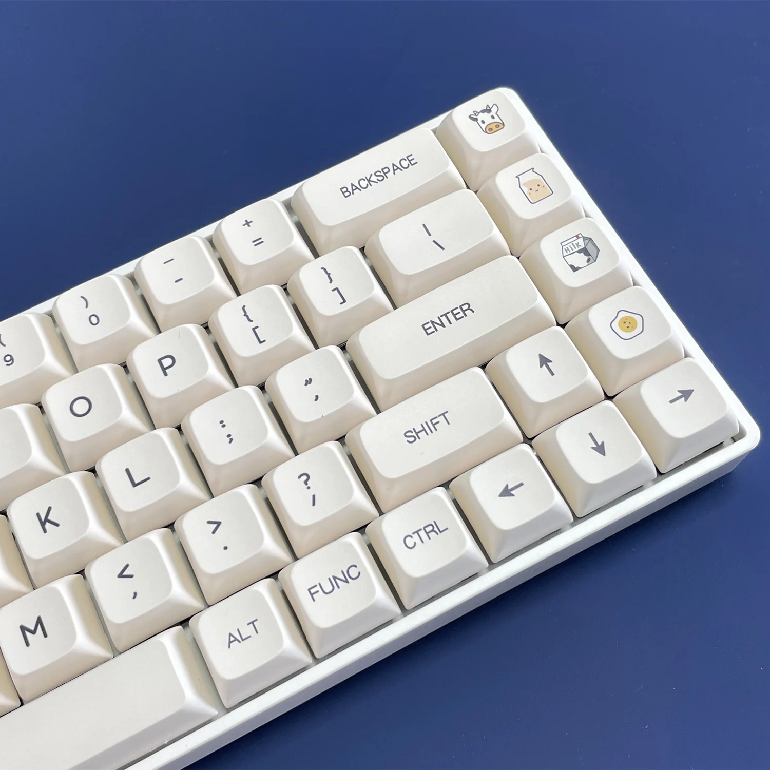 Колпачки для клавиш с молочной тематикой 124 XDA Profile PBT Dye Subbed японские