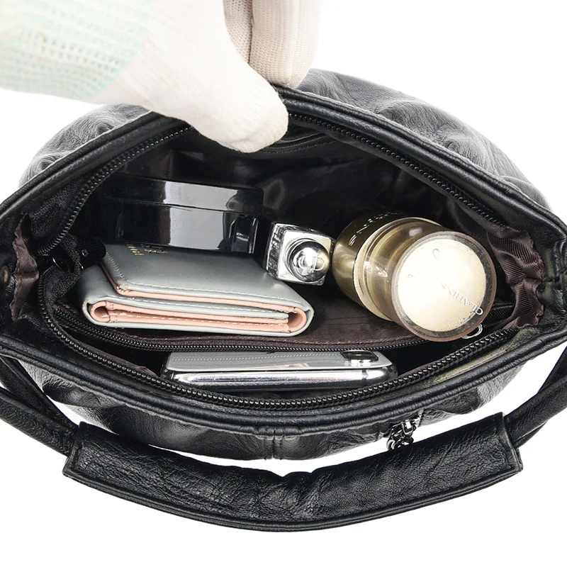 Casual White Bucket-shaped Pleated New women's shoulder bag Double-Heeled Shoulder Strap Business Retro crossbody bags for women