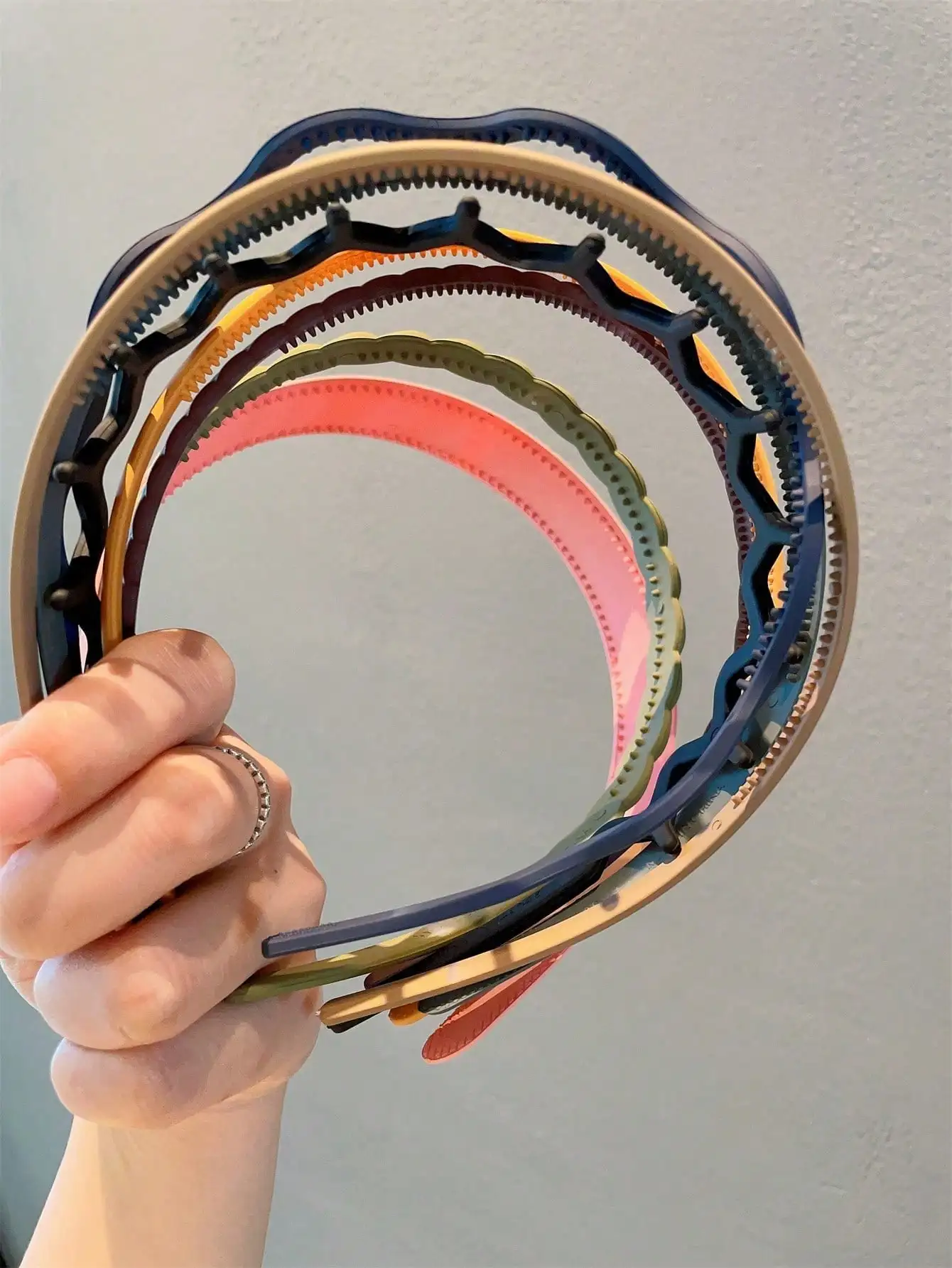 Женский набор аксессуаров для волос 8 предметов волнистая резинка акриловый