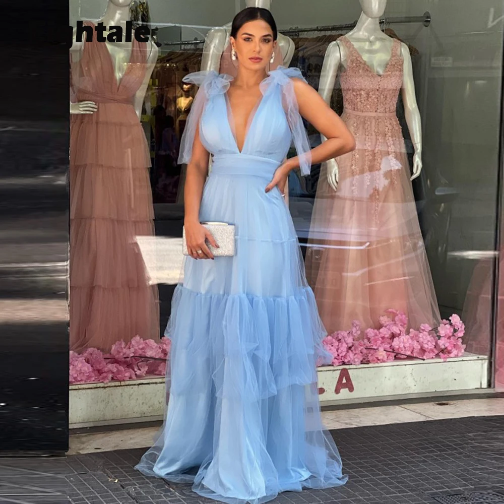 

Бальное платье в пол из тюля с V-образным вырезом и открытой спиной