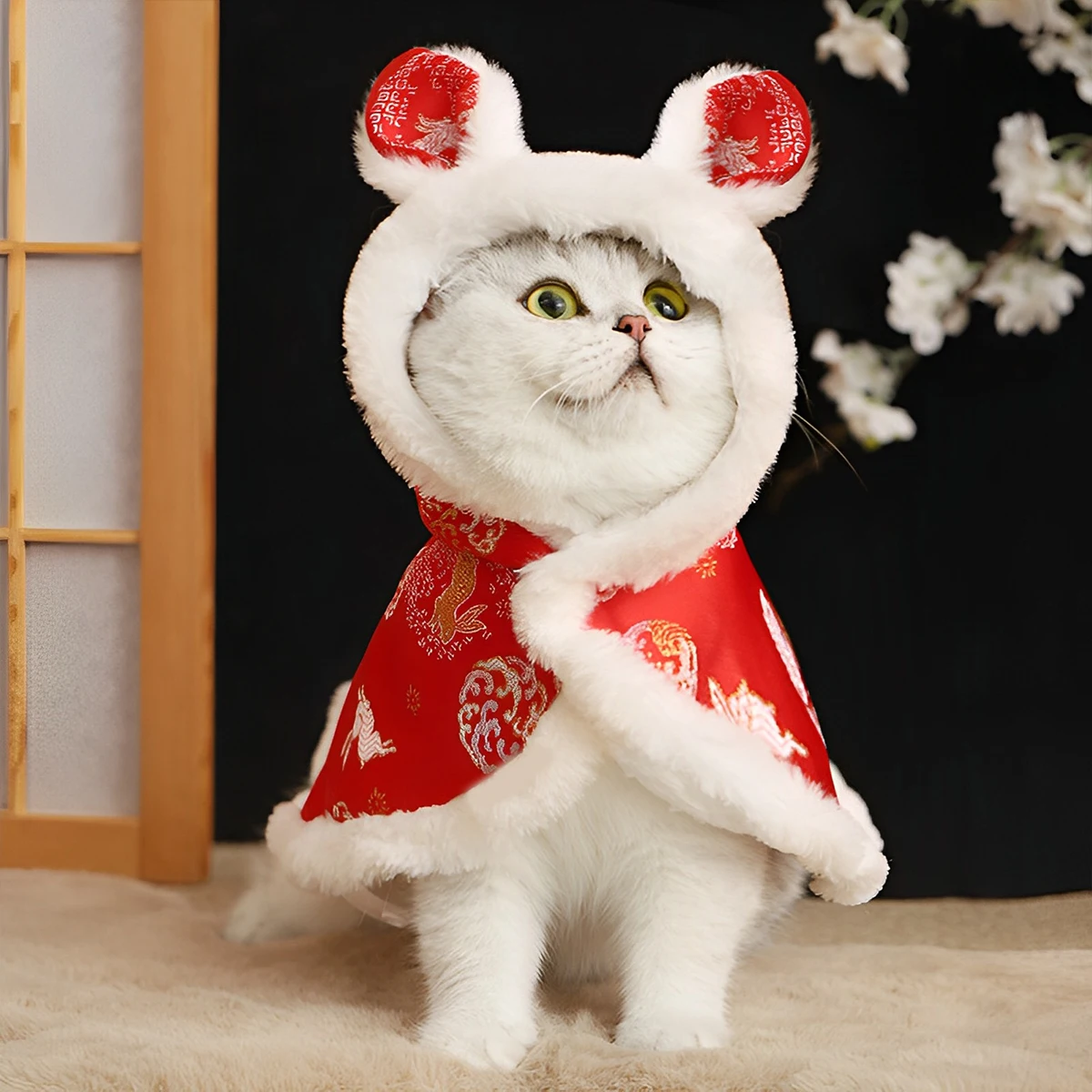 

Накидки с красной кошкой сохраняют тепло, мягкая плюшевая подкладка, накидка в форме симпатичного кролика Одежда для домашних животных, зим...