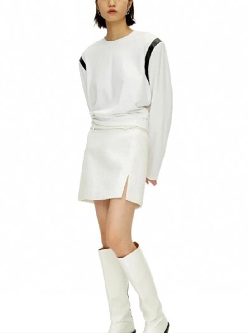 

Женская футболка с длинным рукавом и круглым вырезом