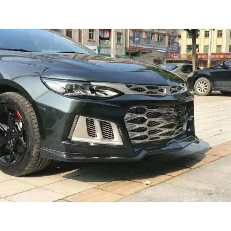 Фото Автомобильные аксессуары для Malibu XL 2019 года: внешние элементы с усиленными передним и задним бамперами, а также боковыми порогами. №3