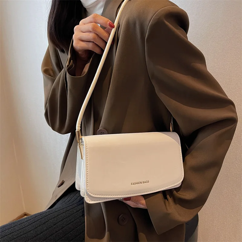 

Advanced Hong Kong style retro bag for women 2023 New trendy and versatile niche design ins one shoulder crossbody bag