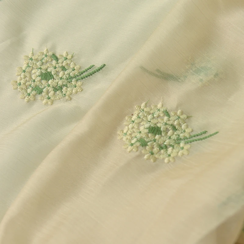 

Beige White Flower Cluster Texture Chiffon Han GarmentCurtain Fabric for Dress