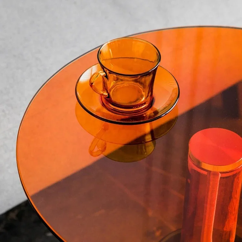 Стеклянный журнальный столик