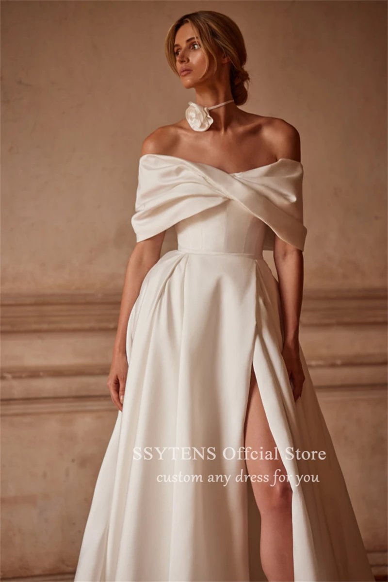 Элегантное платье трапециевидной формы красное свадебное до пола без рукавов