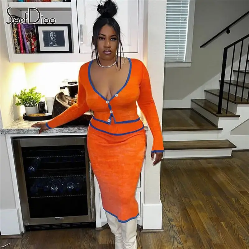 

Женский трикотажный костюм Soefdioo, повседневный контрастный свитер в полоску с длинным рукавом и V-образным вырезом и юбка миди, осенний комплект из двух предметов, 2023