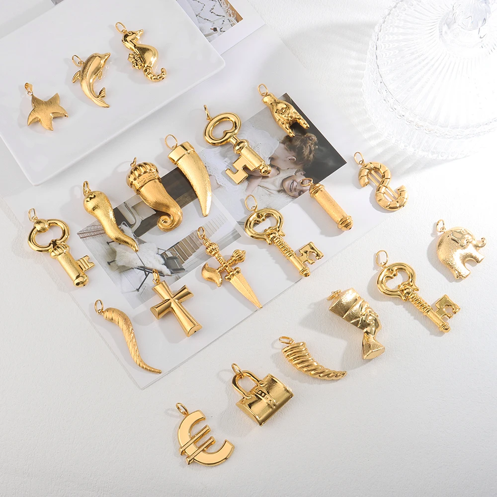 

Pendant Necklace for Women Men Gold Plated Jewelry Findings Vintage Fashion Charm Jewelry Set for Daily Wear Anniversary Gift