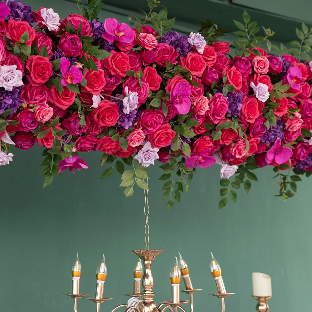 Композиция из искусственных цветов украшение для свадебного мероприятия