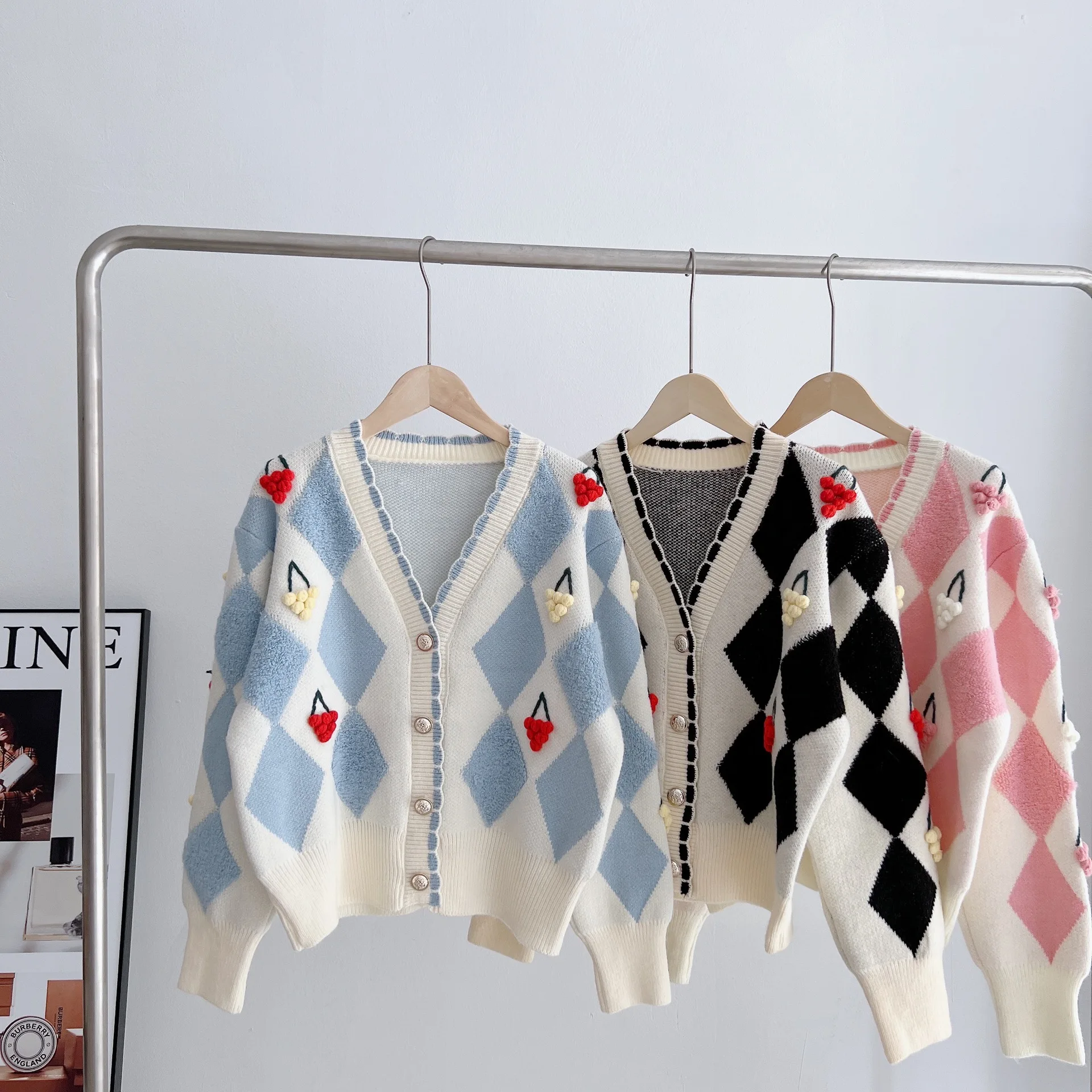 

Женский трикотажный кардиган с трехмерной вышивкой, контрастный свитер с геометрическим узором, осень 2022