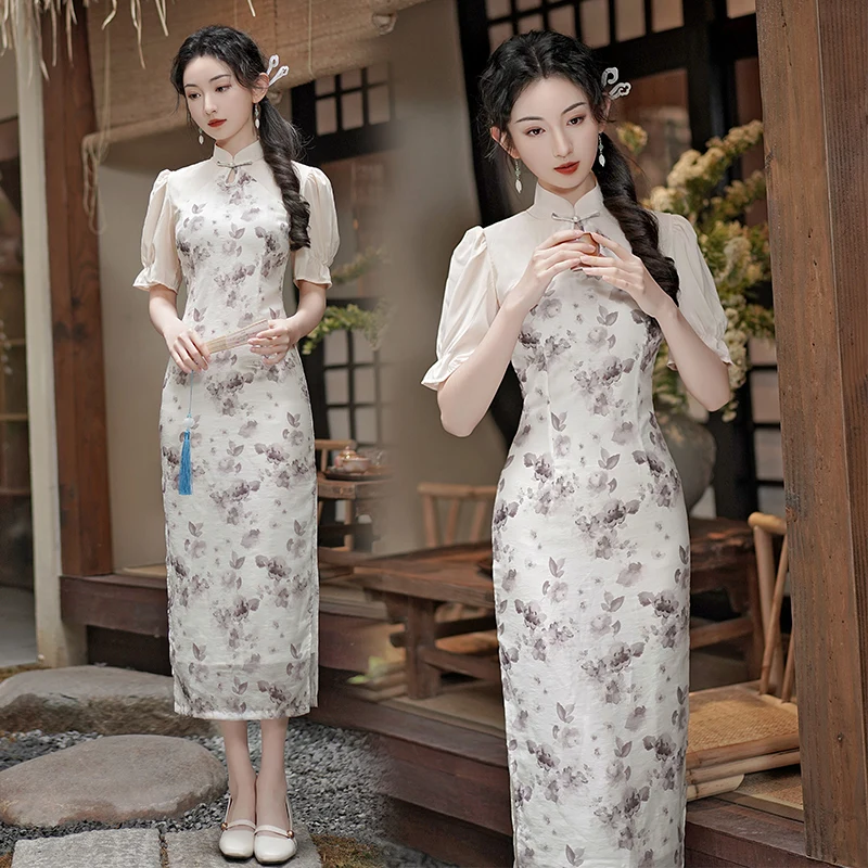 

Modernized Qipao Dress with Traditional Chinese Charm Graceful Dress Featuring Vintage Chinese Cheongsam Style Evening Gown