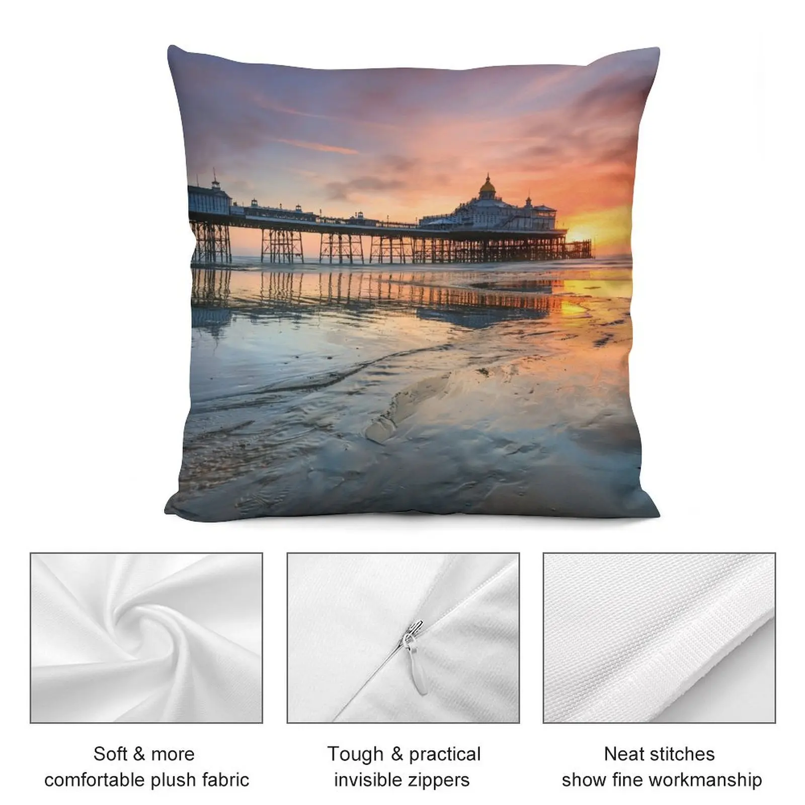 Полиэстерная наволочка Sunrise reflected in Eastbourne Beach